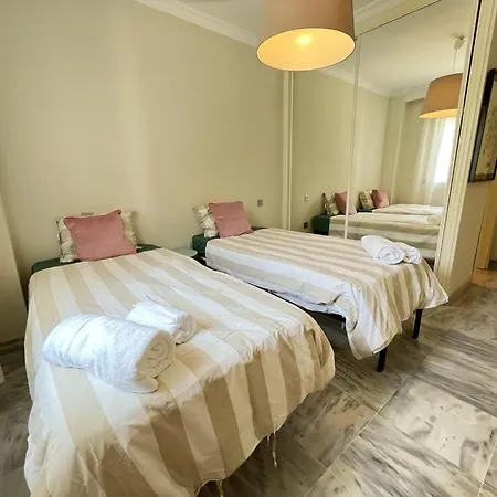 Fantastico 2 Dormitorios En Dama Noche-banus-marbella Marbella