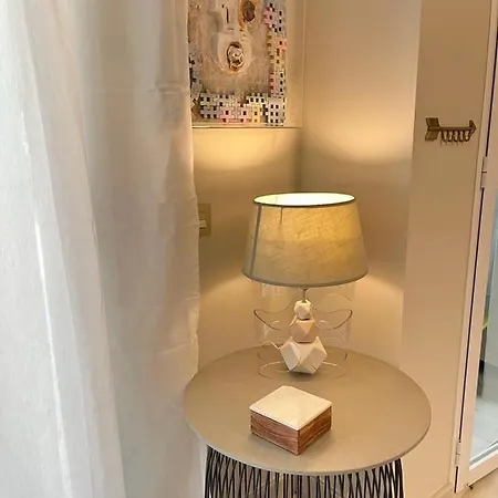 Fantastico 2 Dormitorios En Dama Noche-banus-marbella Marbella