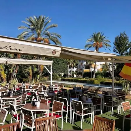 Fantastico 2 Dormitorios En Dama Noche-banus-marbella Marbella